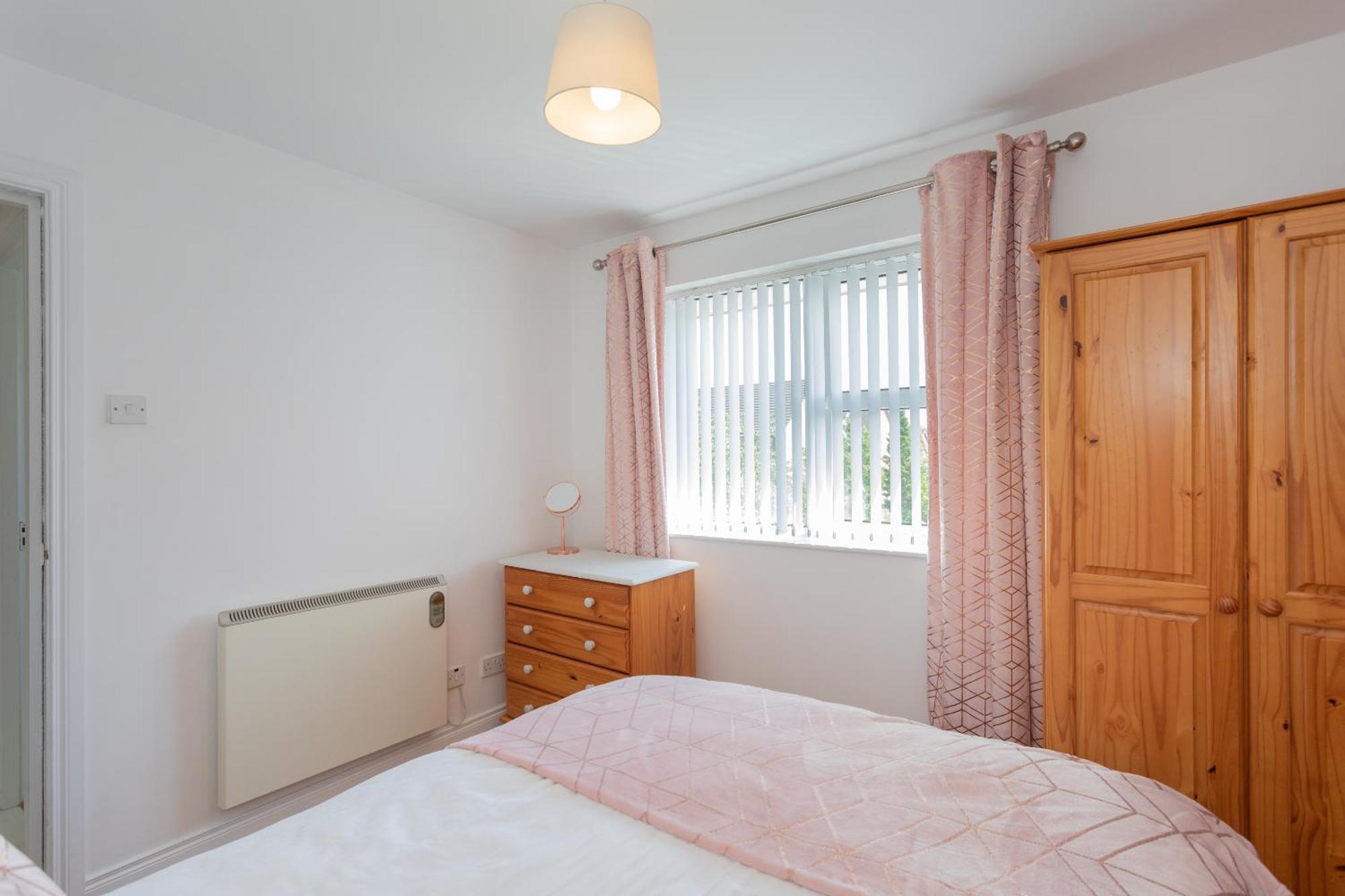 Ardenlee - Stylish 3 Bed Apt Close To City, Parking And Wifi Belfast Kültér fotó